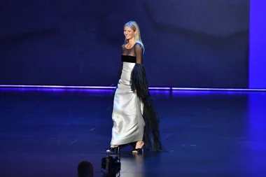 Gwyneth Paltrow’s Concerning Walk At The Emmys Has Finally Been Explained