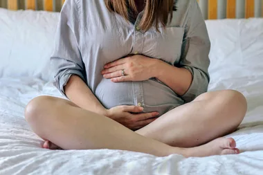 This Photo Of A Woman’s Bones Moving During Labour Is Truly Incredible