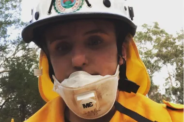 This Australian Female Firefighter Refuses To Stop Battling The NSW Fires Just Because She’s Pregnant