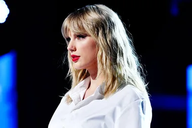 Taylor Swift Makes History At The 2019 American Music Awards