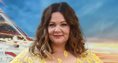 Melissa McCarthy Dazzles In Sheer Yellow Dress