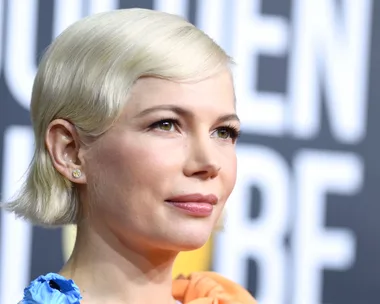 Pregnant Michelle Williams Is Glowing On The Golden Globes Red Carpet