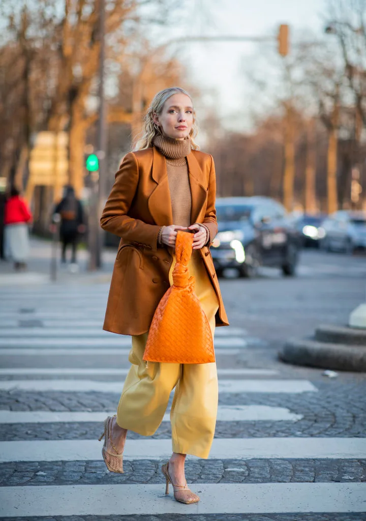 leonie hanne pfw street style