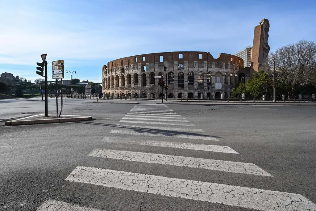 THE COLOSSEUM, ROME, ITALY