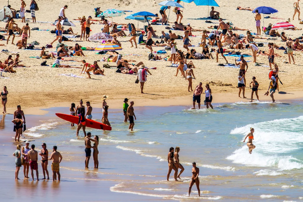 COVID-19 coronavirus outbreak Bondi Beach