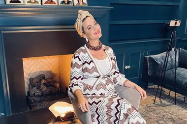 Katy Perry’s Maternity Style Isn’t Slowing Down In Quarantine