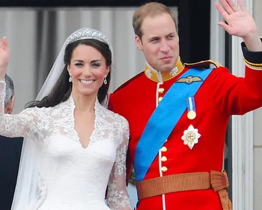 12 Fascinating Facts About Kate Middleton’s Show-Stopping Wedding Dress That You May Not Know