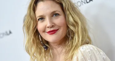 Drew Barrymore’s Tip For Creating Beach Waves Is Genius