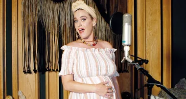 Katy Perry Shared A Candid Postpartum Selfie Just Days After Giving Birth To Her Daughter