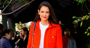 Once Again, Katie Holmes Is Predicting The Breakout Knitwear Trend We’re About To See Everywhere