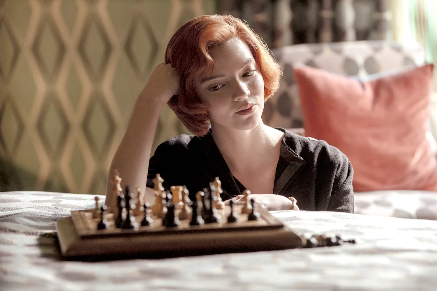 Netflix's 'The Queen's Gambit': The True Story Behind The Chess Prodigy ...