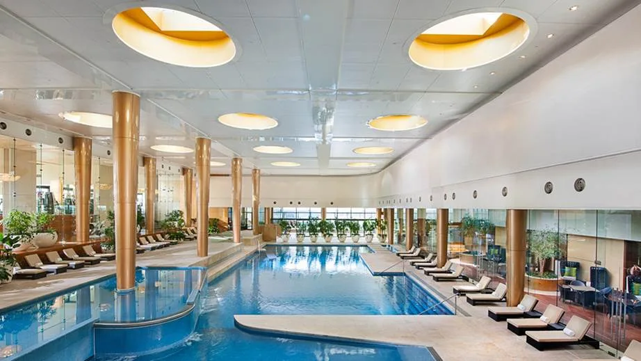 Crown Metropol Isika Spa