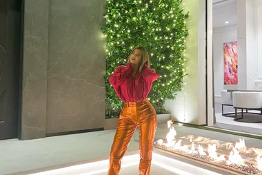 Celebrity Christmas Decorations Sure To Get You Into The Festive Spirit