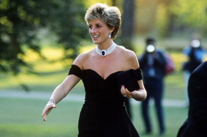 princess diana controversial dress 17 Most Controversial Outfits Worn By Princess Diana