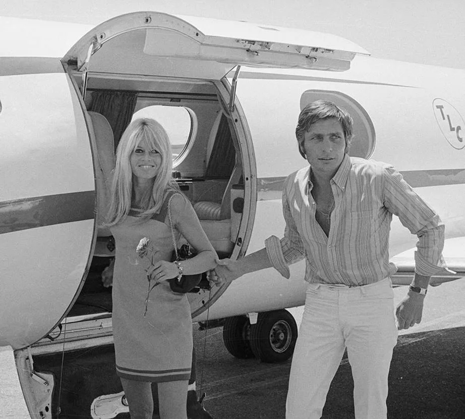 Brigitte Bardot and Gunther Sachs von Opel returning from Mexico and Tahiti in July 1966