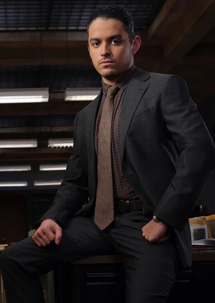 Lucca De Oliveira as Tomas Esquivel