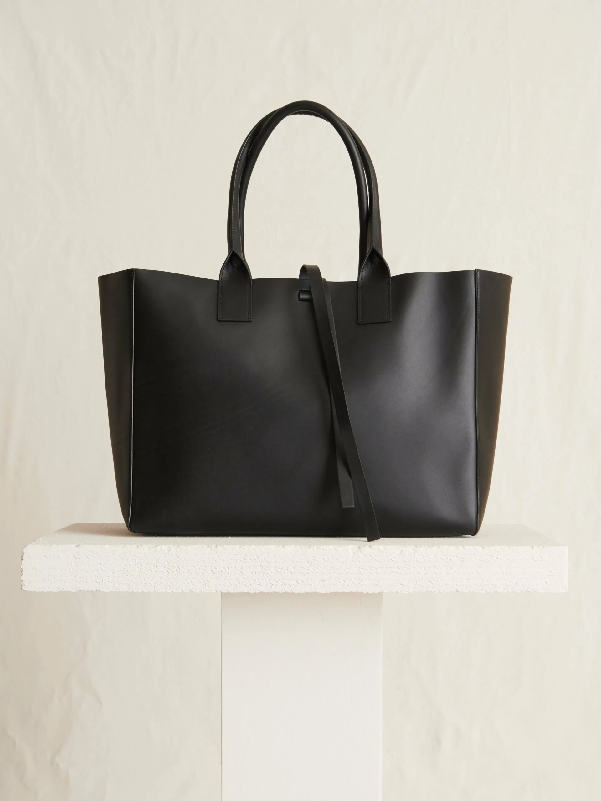 Yvonne Kone black leather tote bag