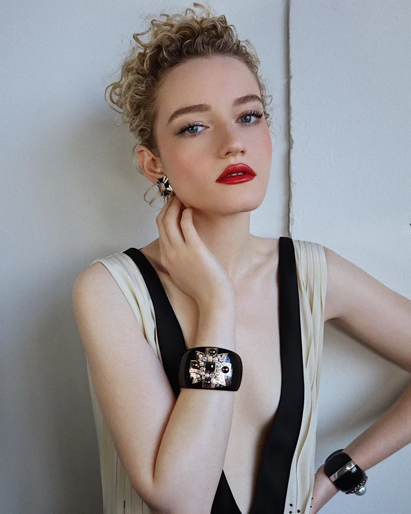 julia garner