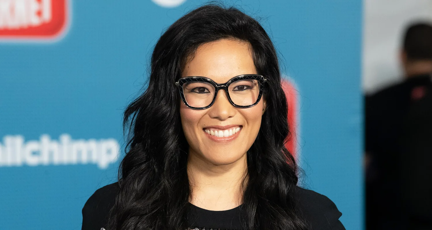 Get In Line, Ali Wong And Steven Yeun Have Teamed Up To Star In New Dramedy Series