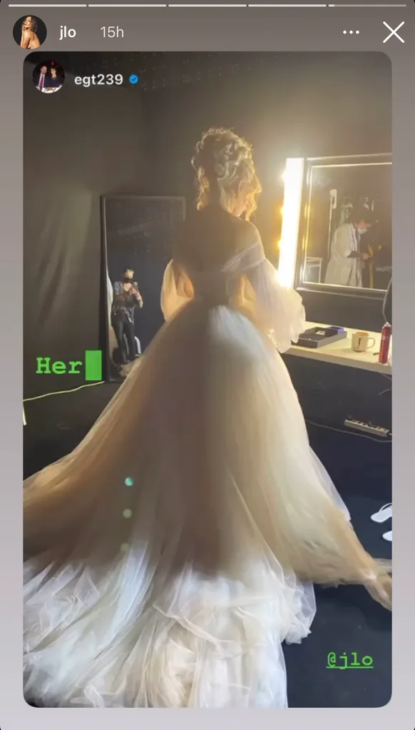 Jennifer Lopez wedding dress