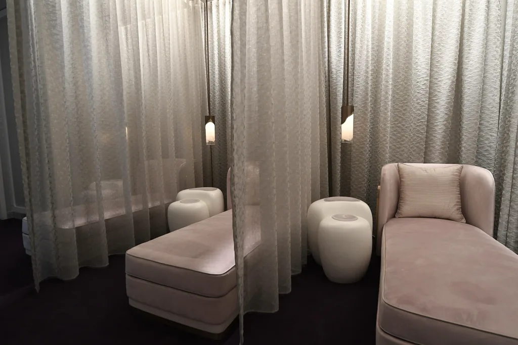 Crown Spa Sydney Lounge