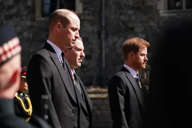 A Video Of Prince Harry, Prince William And Kate Middleton Reuniting Is Going Viral