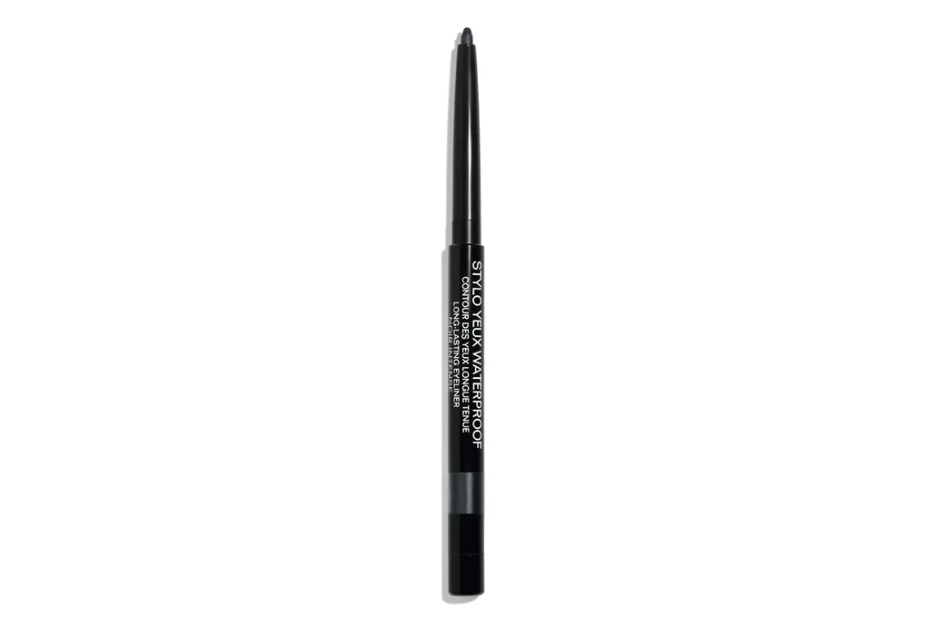 CHANEL Stylo Yeux Waterproof in 88 Noir Intense