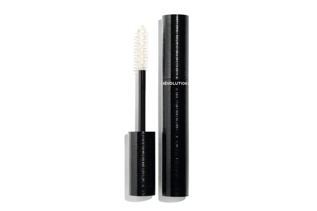 CHANEL Le Volume Revolution de Chanel in 10 Noir