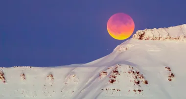 A Super Blood Flower Moon Will Be Gracing Australian Skies This Month, And No, It’s Not The Apocolypse