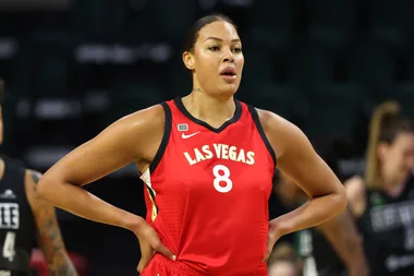 Australian Basketball Star Liz Cambage Hits Back At Coach Who Body-Shamed Her During A Match