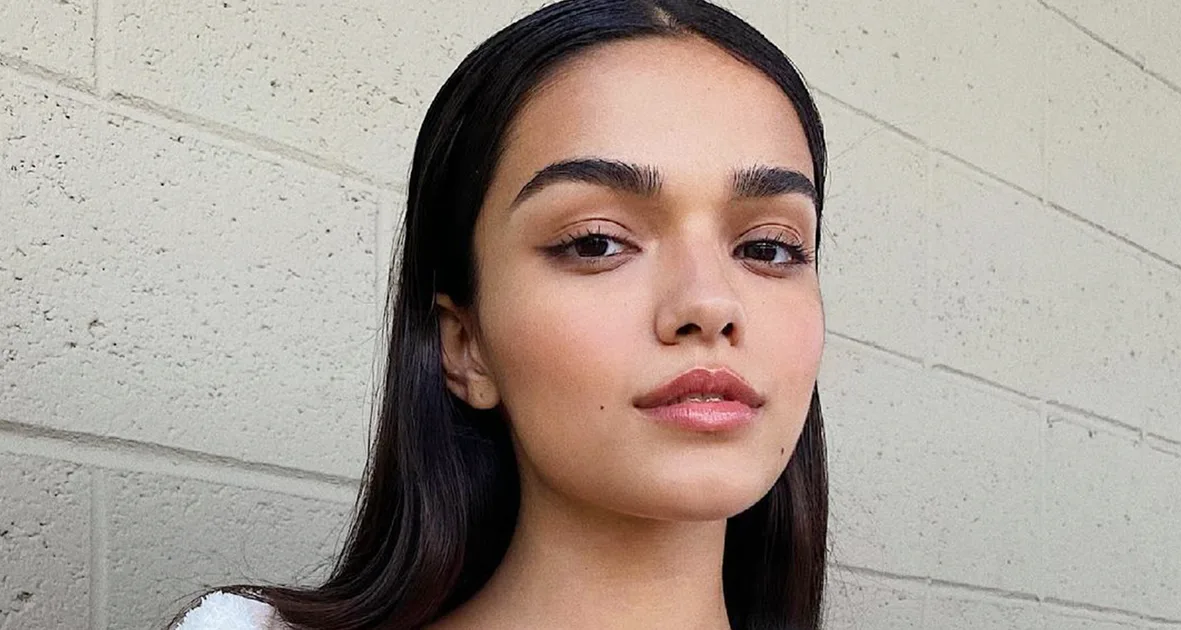 The Best Facial Razors For Women In Australia To Farewell Peach Fuzz ...