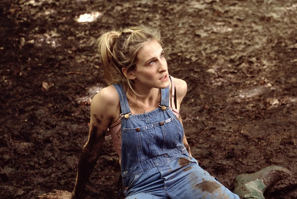 carrie-bradshaw-overalls