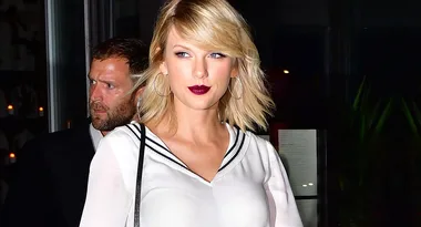 Taylor Swift Sits Front Row At Tommy Hilfiger To Cheer On Gigi Hadid