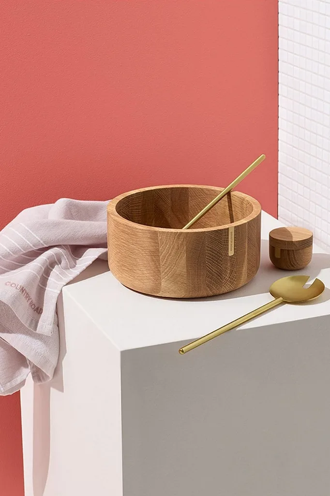 wooden-salad-bowl