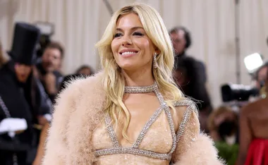 The Trailer For Sienna Miller’s New Series, ‘Anatomy of a Scandal’ Is Filled With Bombshells