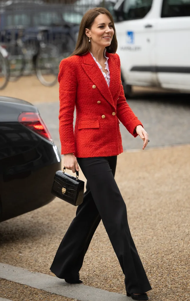 kate-middleton-red-blazer