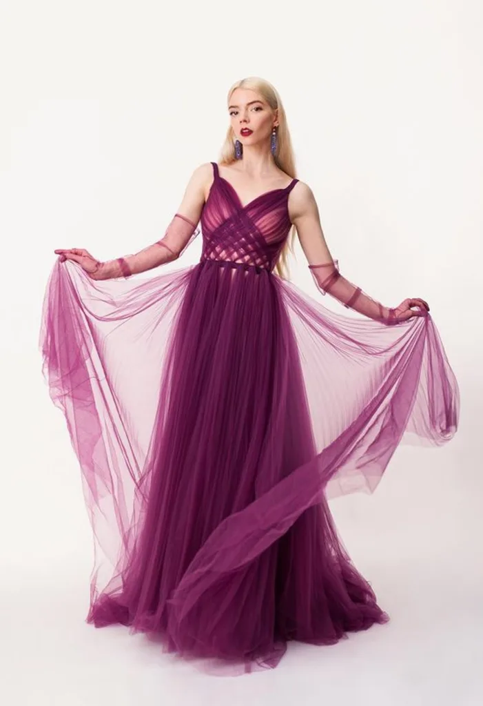 anya-taylor-joy-berry-dress
