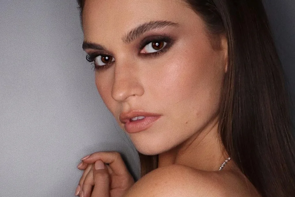 Lily James Oscars makeup