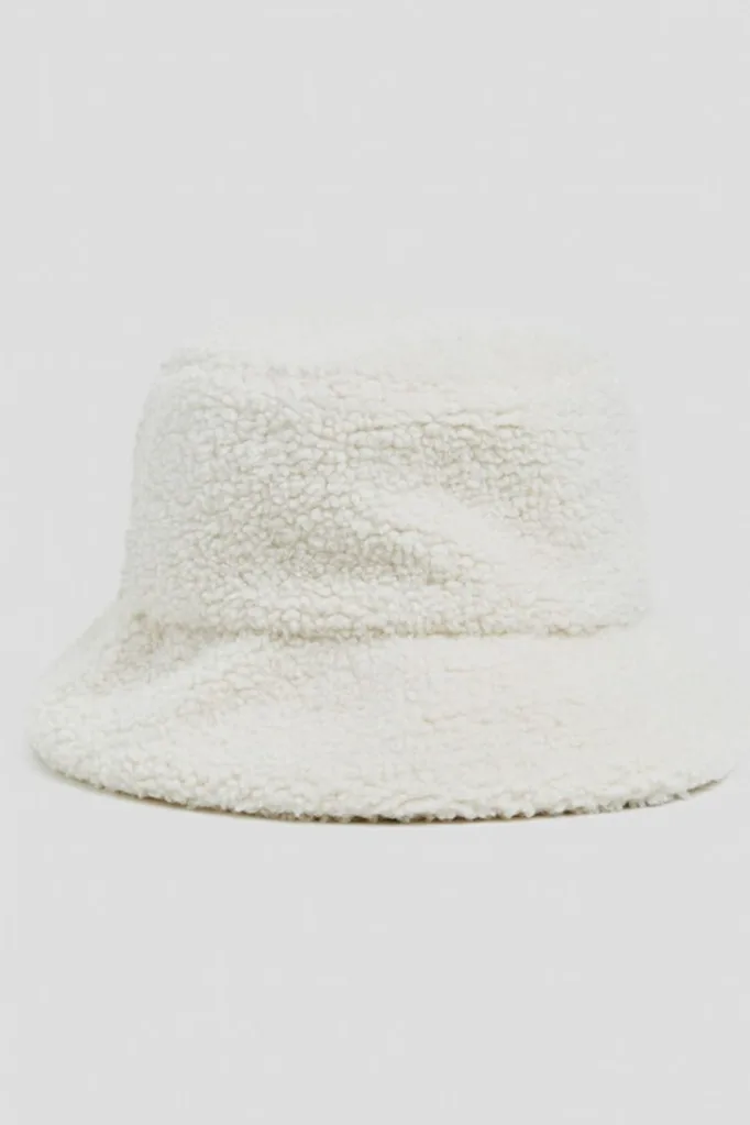bucket-hat-teddy