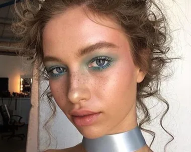 10 Jaw-Dropping Blue Eyeshadow Looks To Copy Right Now