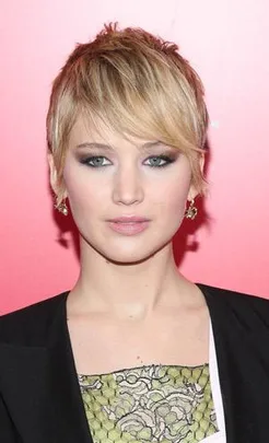 Jennifer Lawrence pixie cut