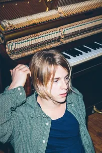 ELLE meets Tom Odell