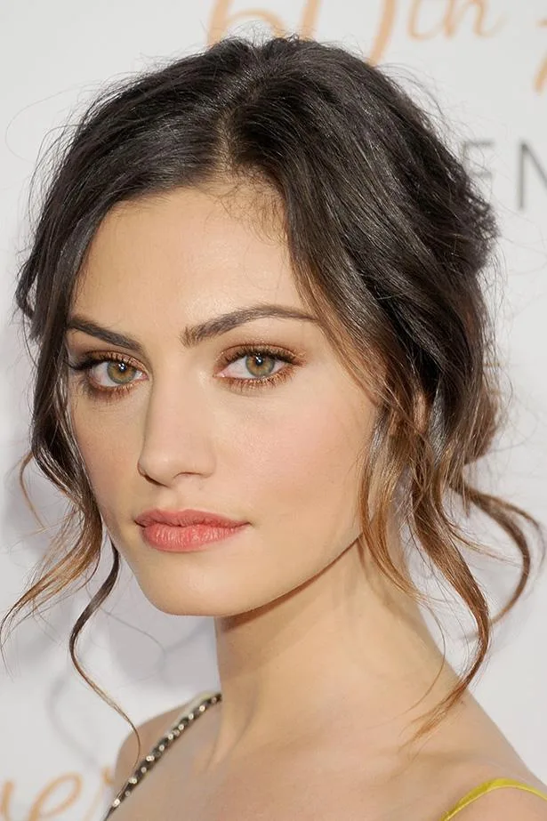 Phoebe Tonkin