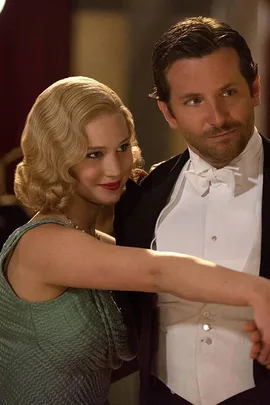 Jennifer Lawrence and Bradly Cooper in Serena