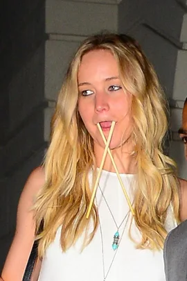 Jennifer Lawrence hot body guard paparazzis walrus