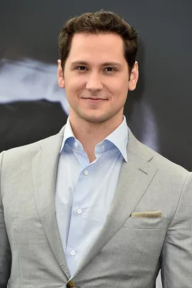 Matt McGorry from OITNB talks about dating as a feminist