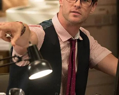 Chris Hemsworth in the new Ghostbusters film as Kevin