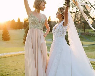 Taylor Swift as a bridesmaid.