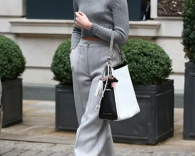 Karlie Kloss street style.