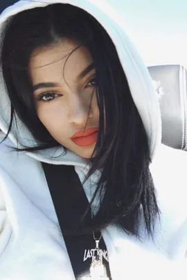 Kylie Jenner selfie.